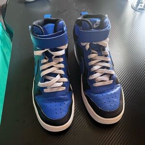 Nike boys shoes